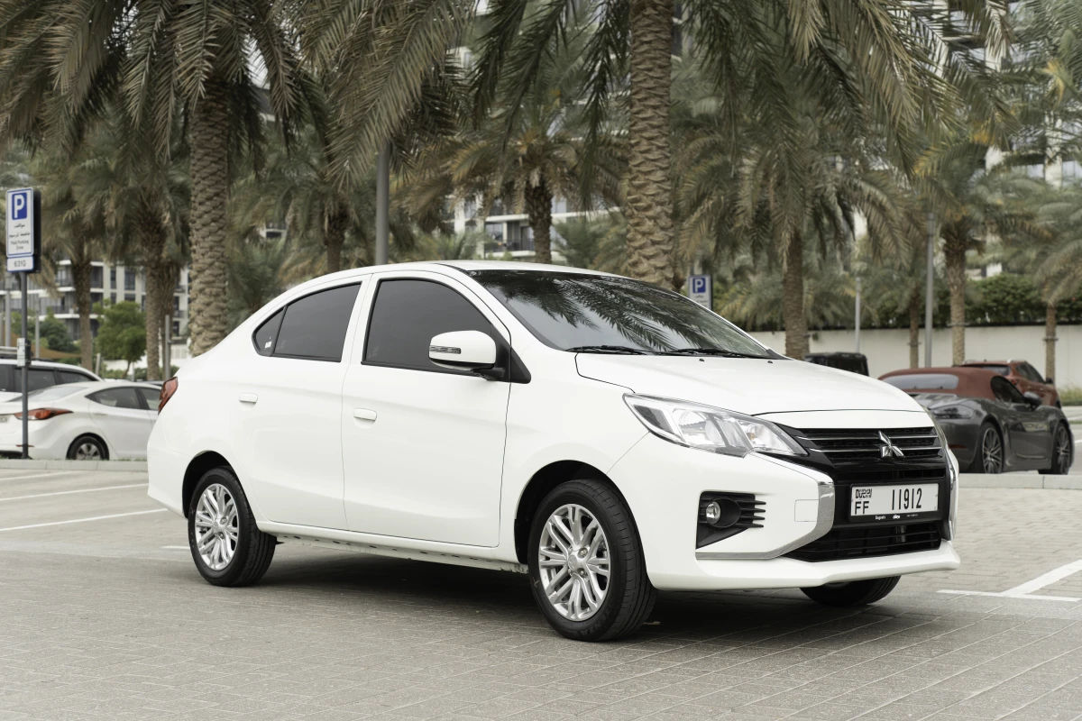 Mitsubishi Attrage GLX