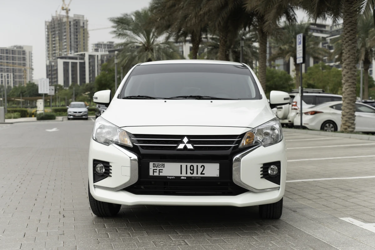 Mitsubishi Attrage GLX